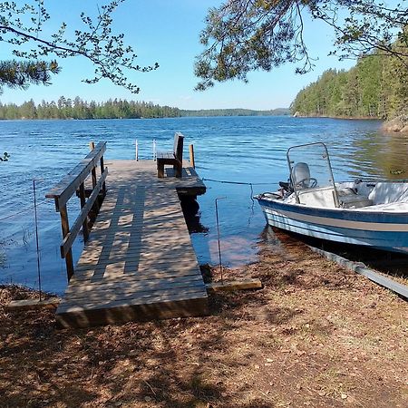 Kalliomoekki Puumala Esterno foto
